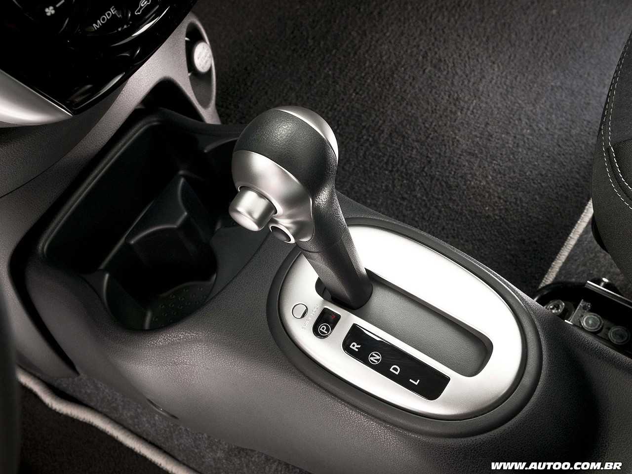 Nissan�March 2017 - c�mbio