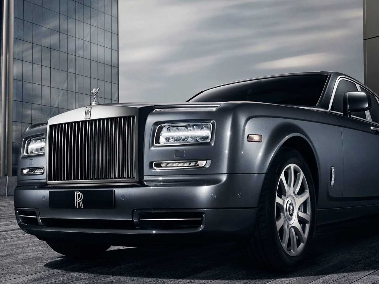 Rolls-RoycePhantom 2015 - ngulo frontal