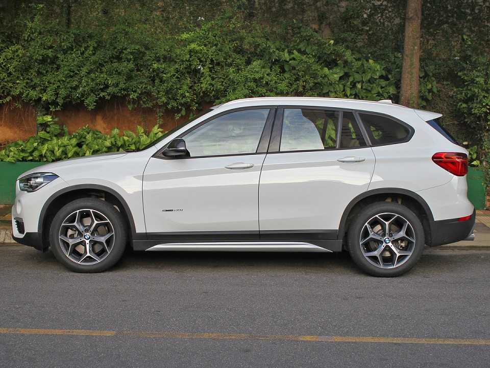 BMWX1 2016 - lateral