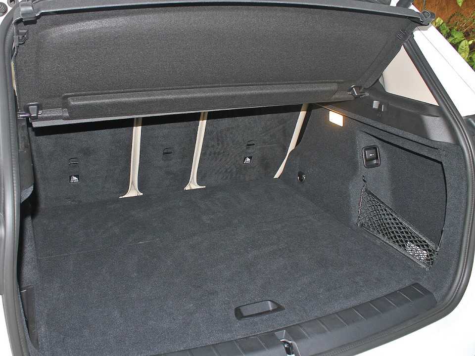 BMWX1 2016 - porta-malas