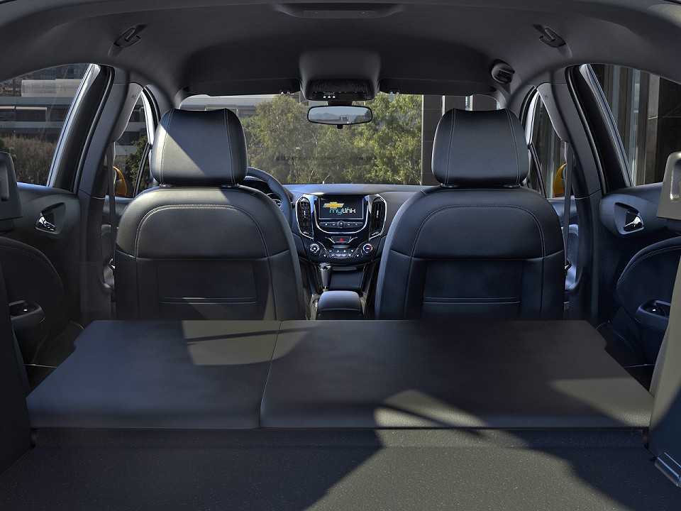 Chevrolet�Cruze Sport6 2017 - porta-malas