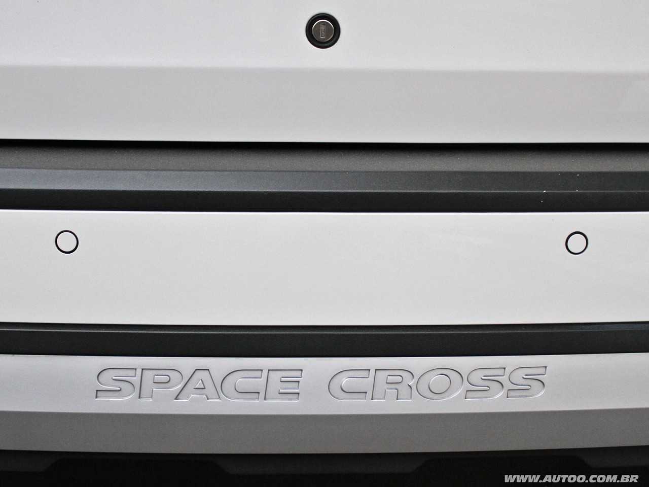 Volkswagen�Space Cross 2017 - outros