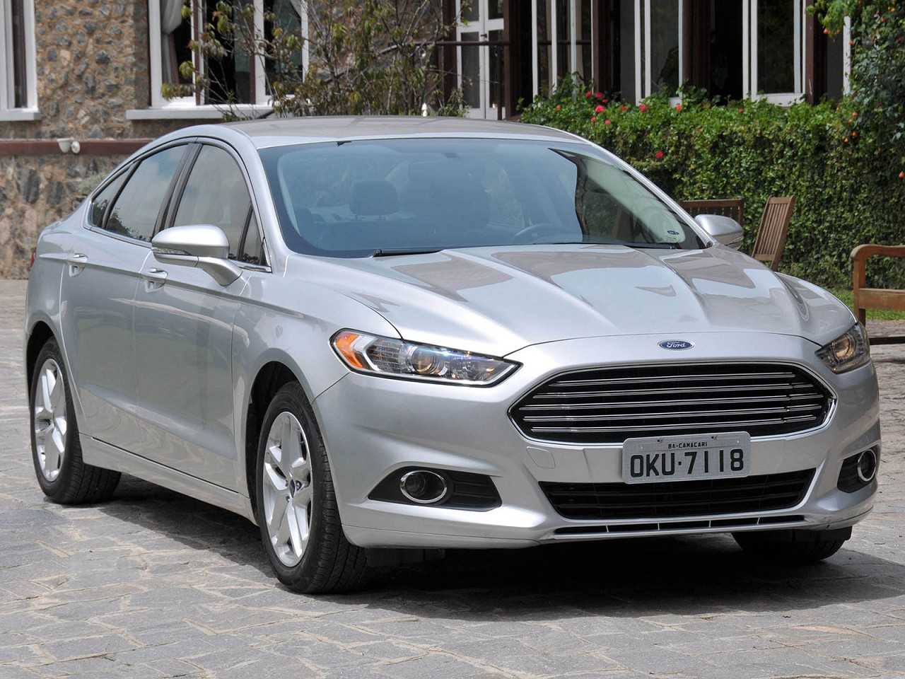 FordFusion 2016 - ngulo frontal