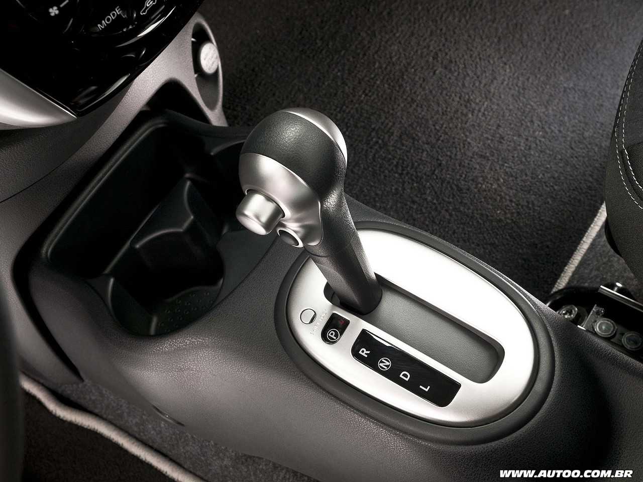 Nissan�March 2017 - c�mbio