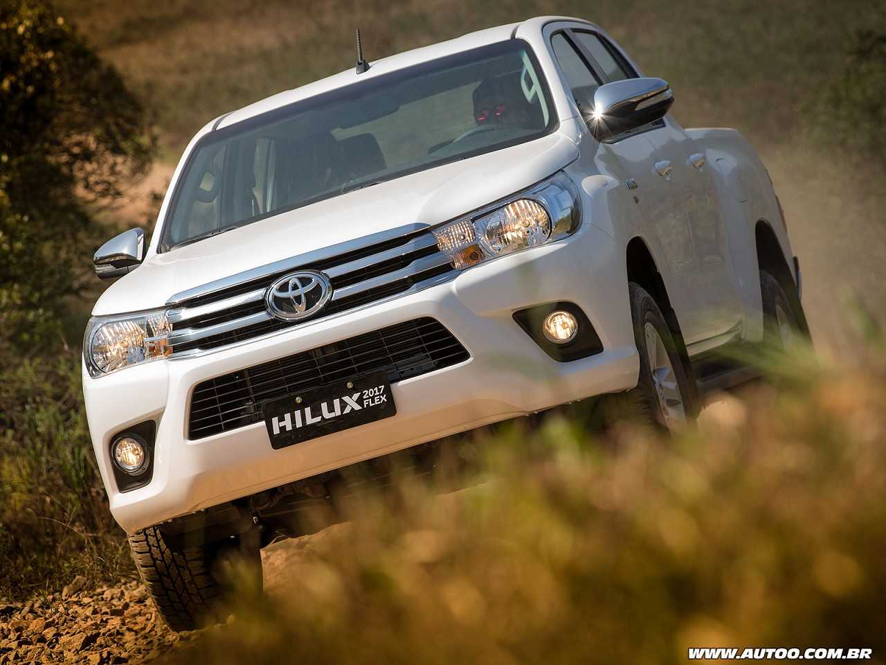 ToyotaHilux 2017 - ngulo frontal
