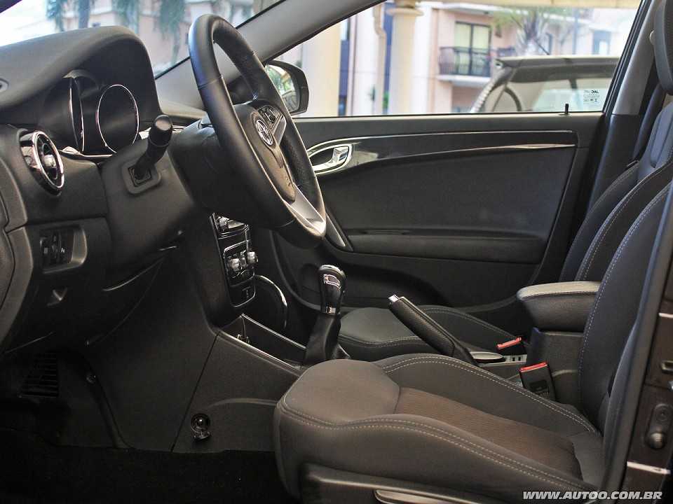 JAC�J5 2016 - bancos dianteiros