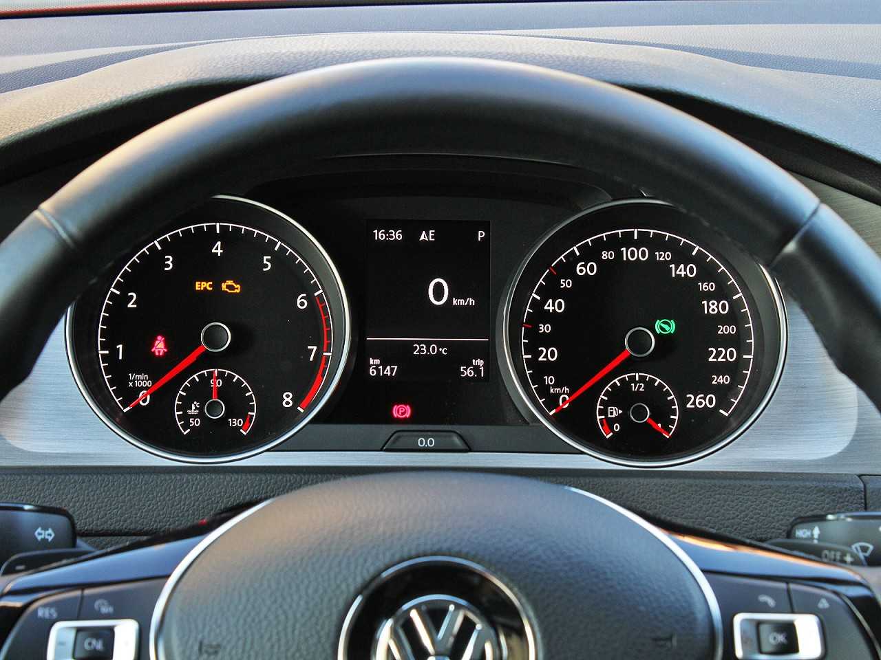 VolkswagenGolf 2017 - painel de instrumentos