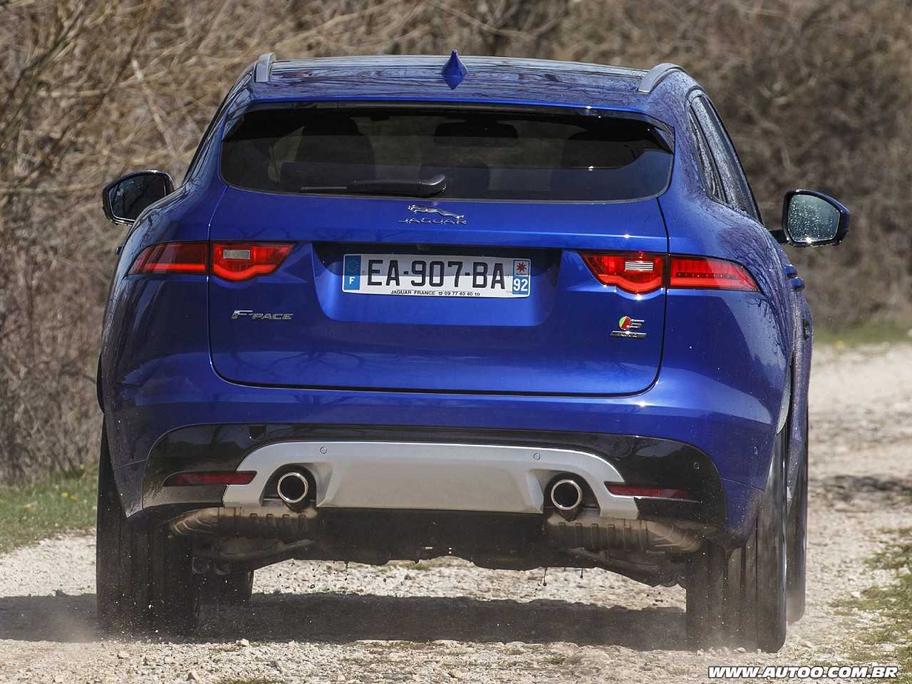Jaguar�F-Pace - Foto 34 de 41 - 1600 x 1200 pixels2017 - traseira