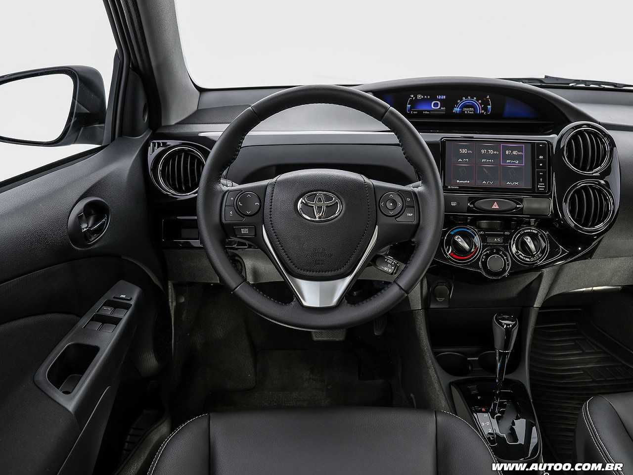 Toyota Etios 2018 - painel