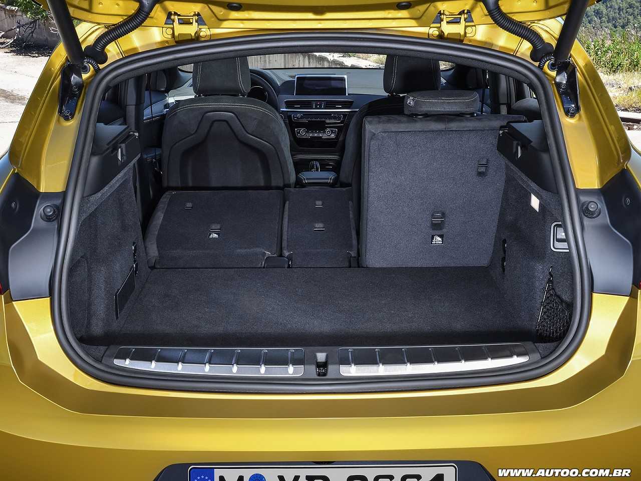 BMWX2 2018 - porta-malas