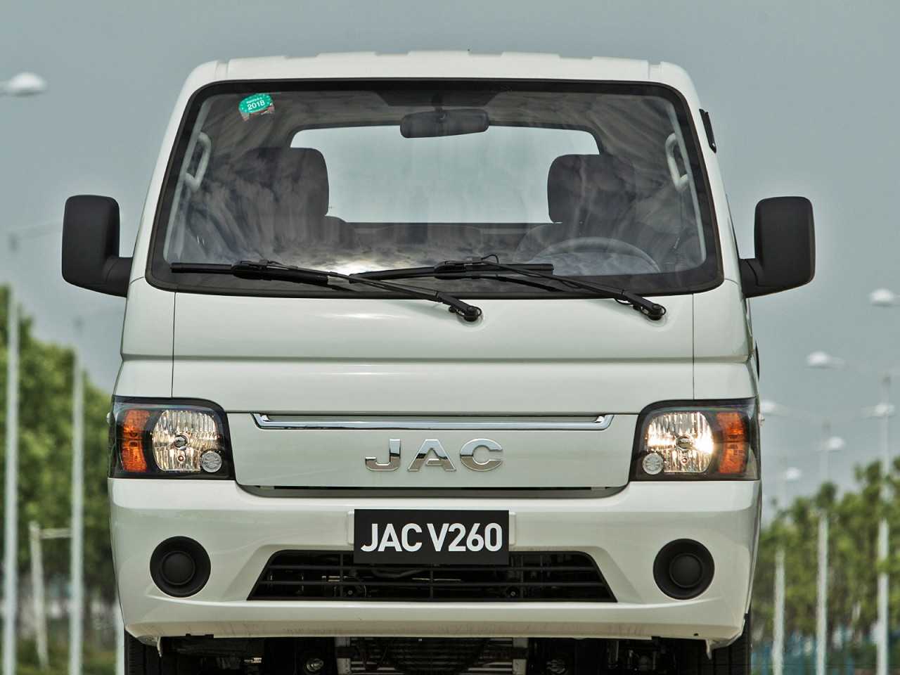 JAC�V260 2018 - frente
