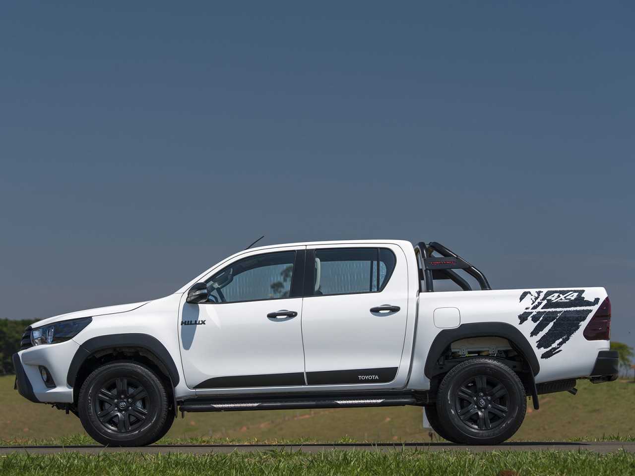 ToyotaHilux 2018 - lateral