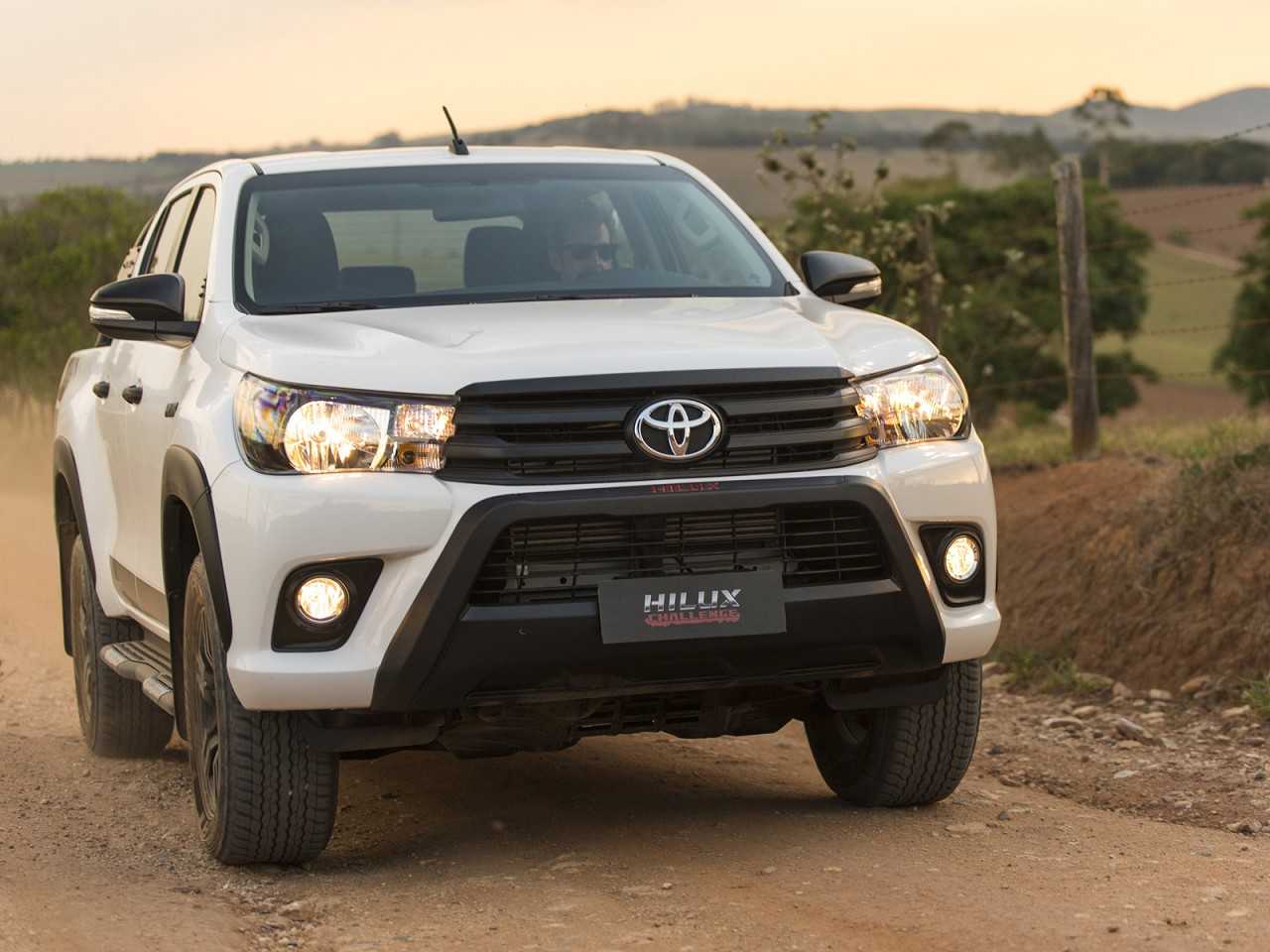 Toyota�Hilux - Foto 135 de 170 - 1600 x 1200 pixels2018 - �ngulo frontal