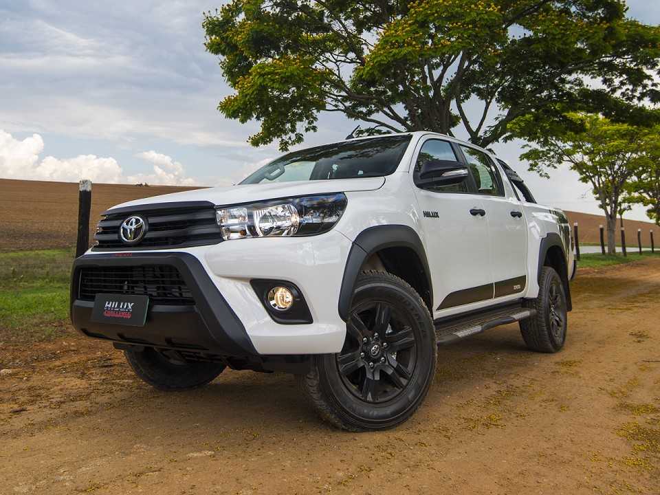 ToyotaHilux 2018 - ngulo frontal