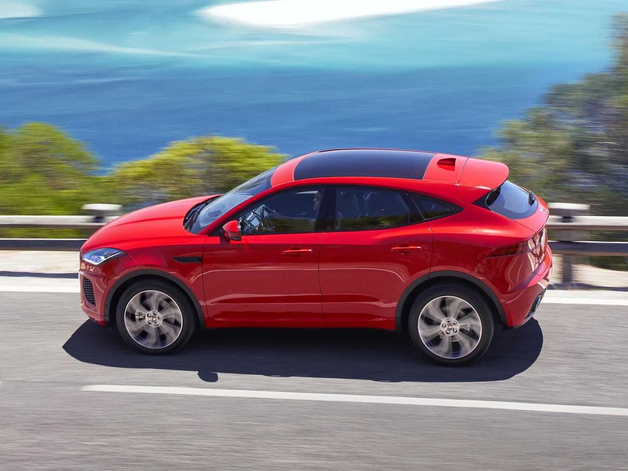 Jaguar�E-Pace - Foto 17 de 19 - 1600 x 1200 pixels2018 - lateral