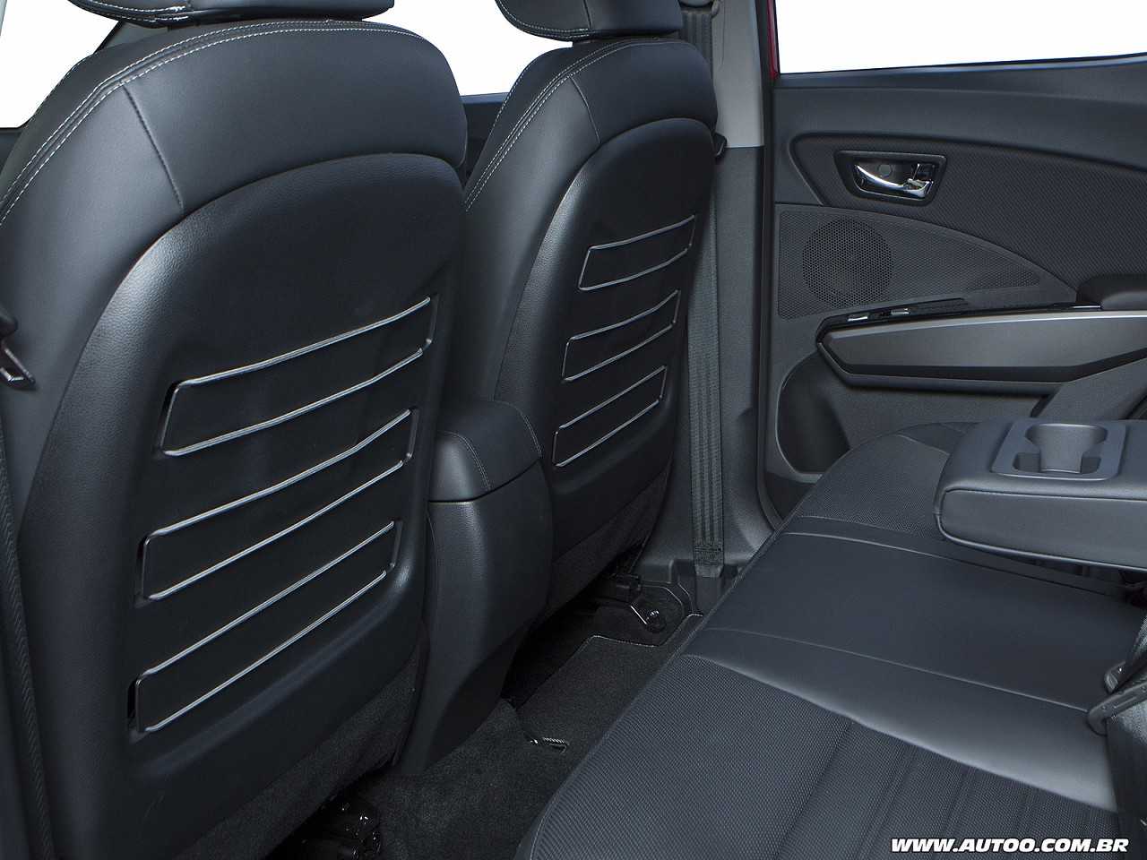 SsangYong�Tivoli 2017 - bancos traseiros