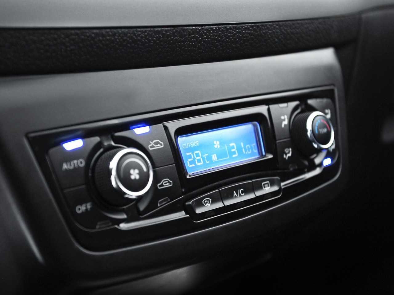 JAC�T50 2017 - console central