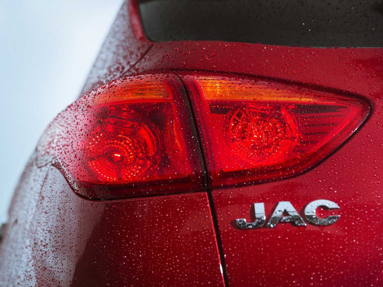JAC�T50 2017 - lanternas