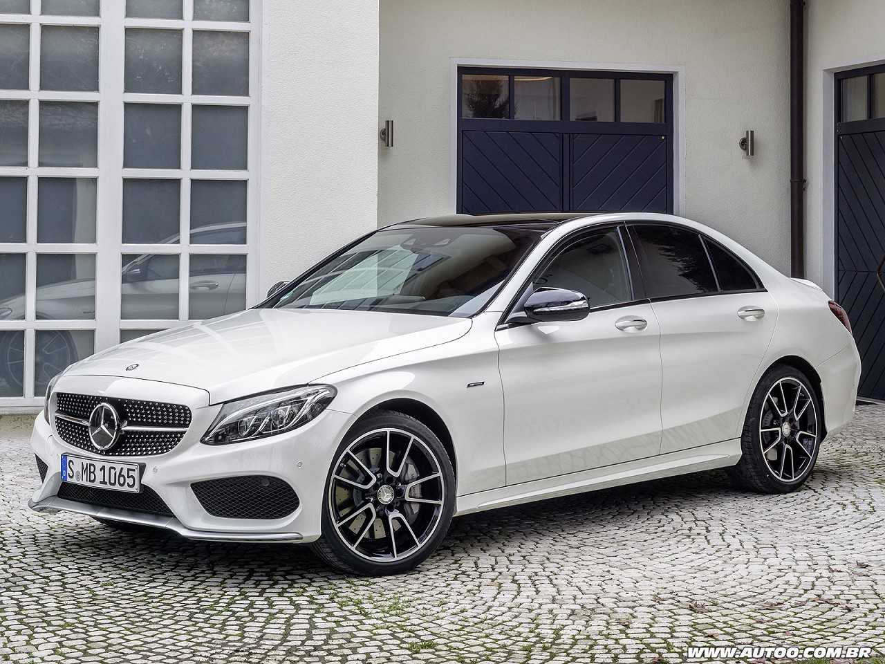 Mercedes-Benz�Classe C 2017 - �ngulo frontal