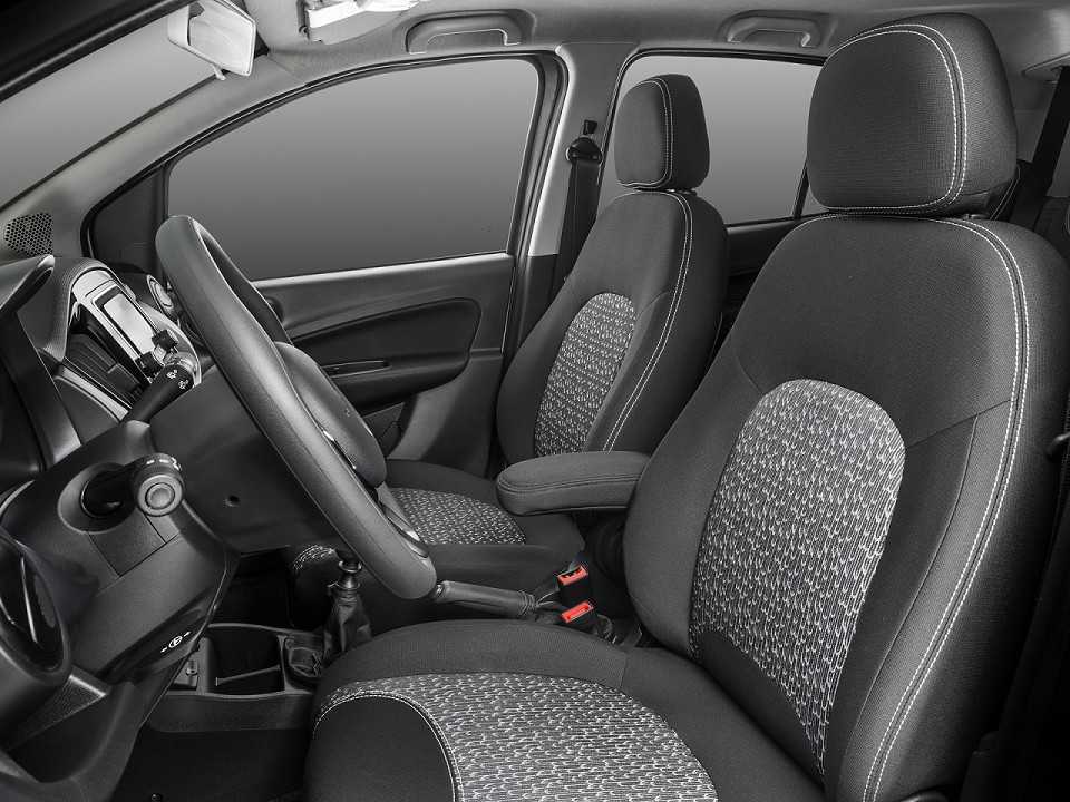 Fiat�Uno 2017 - bancos dianteiros