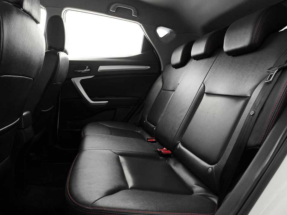 JAC�T50 2017 - bancos traseiros