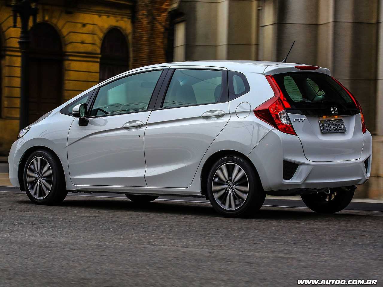 Honda�Fit - Foto 46 de 58 - 1600 x 1200 pixels2017 - �ngulo traseiro