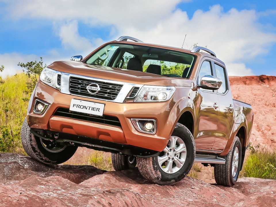 NissanFrontier 2017 - ngulo frontal