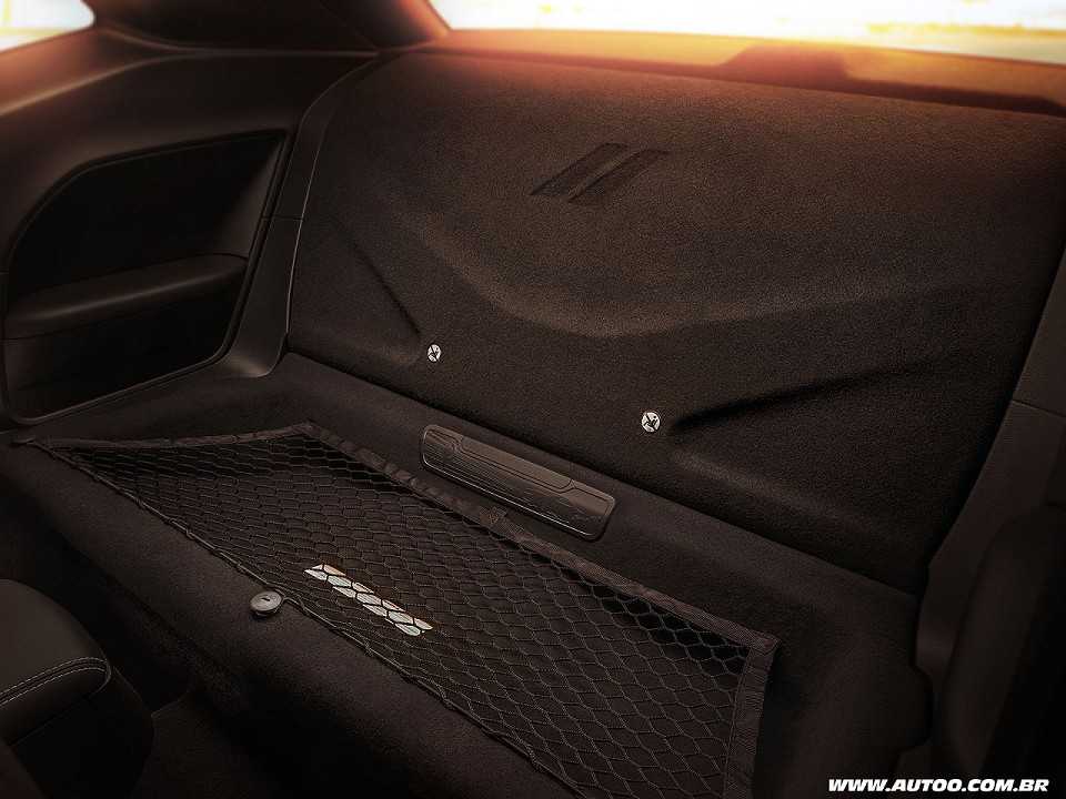 Dodge�Challenger 2018 - bancos traseiros