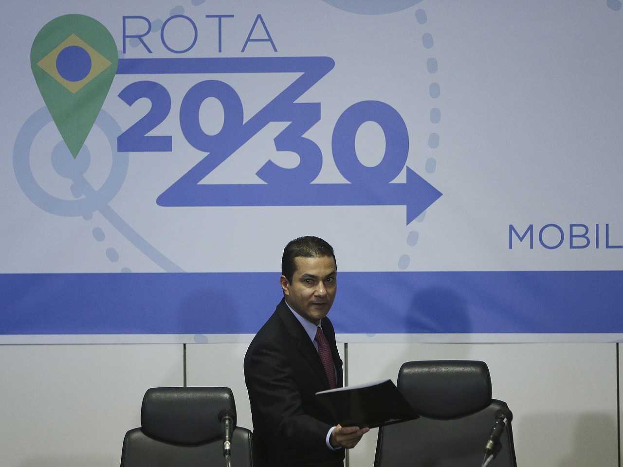 Ministro Marcos Pereira durante o anncio do Rota 2030 em abril deste ano