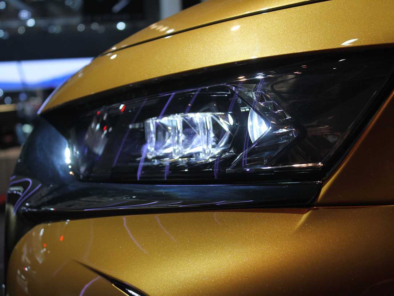 Citro�n�DS 7 Crossback 2018 - far�is