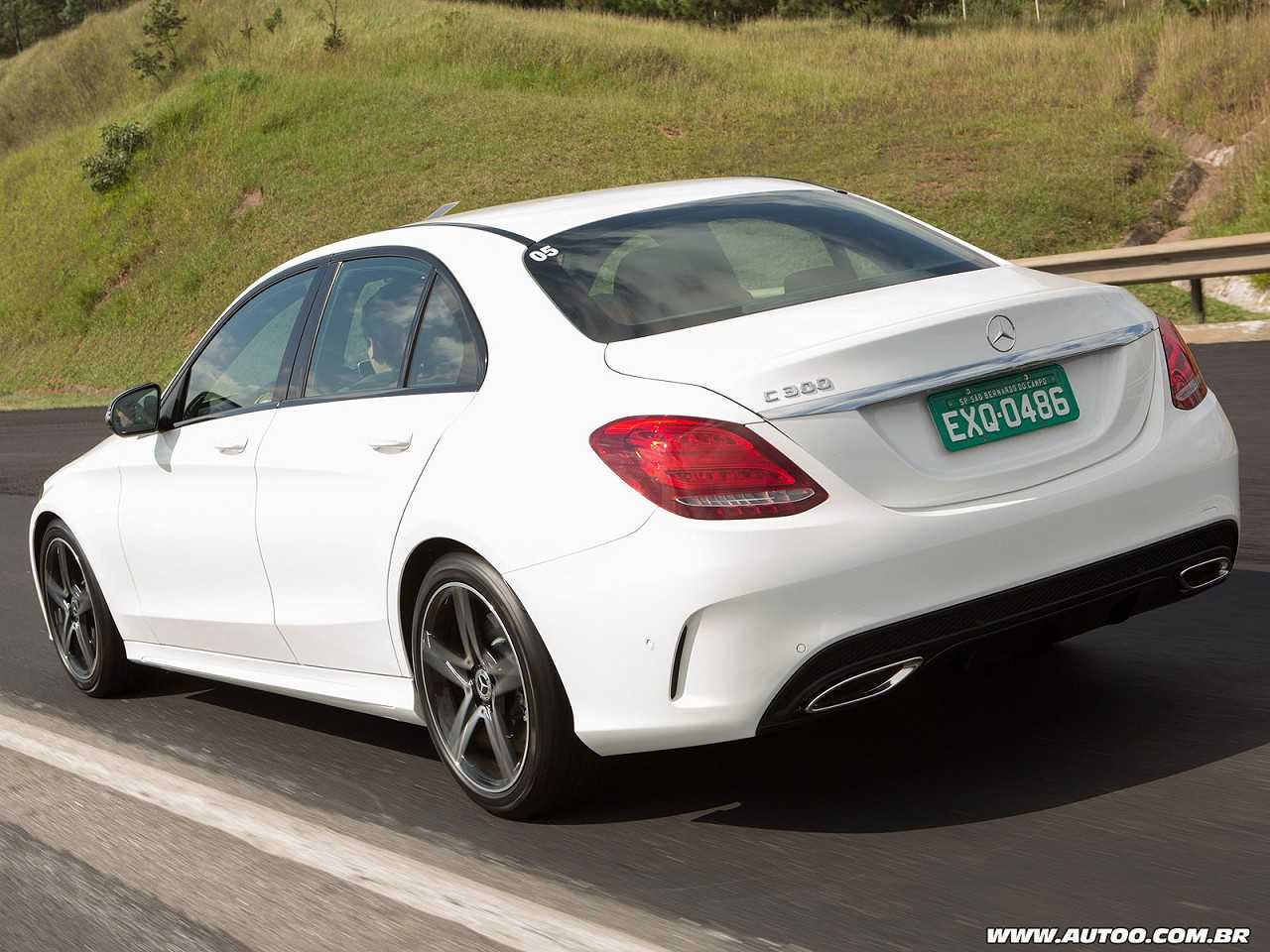 Mercedes-Benz�Classe C 2018 - �ngulo traseiro