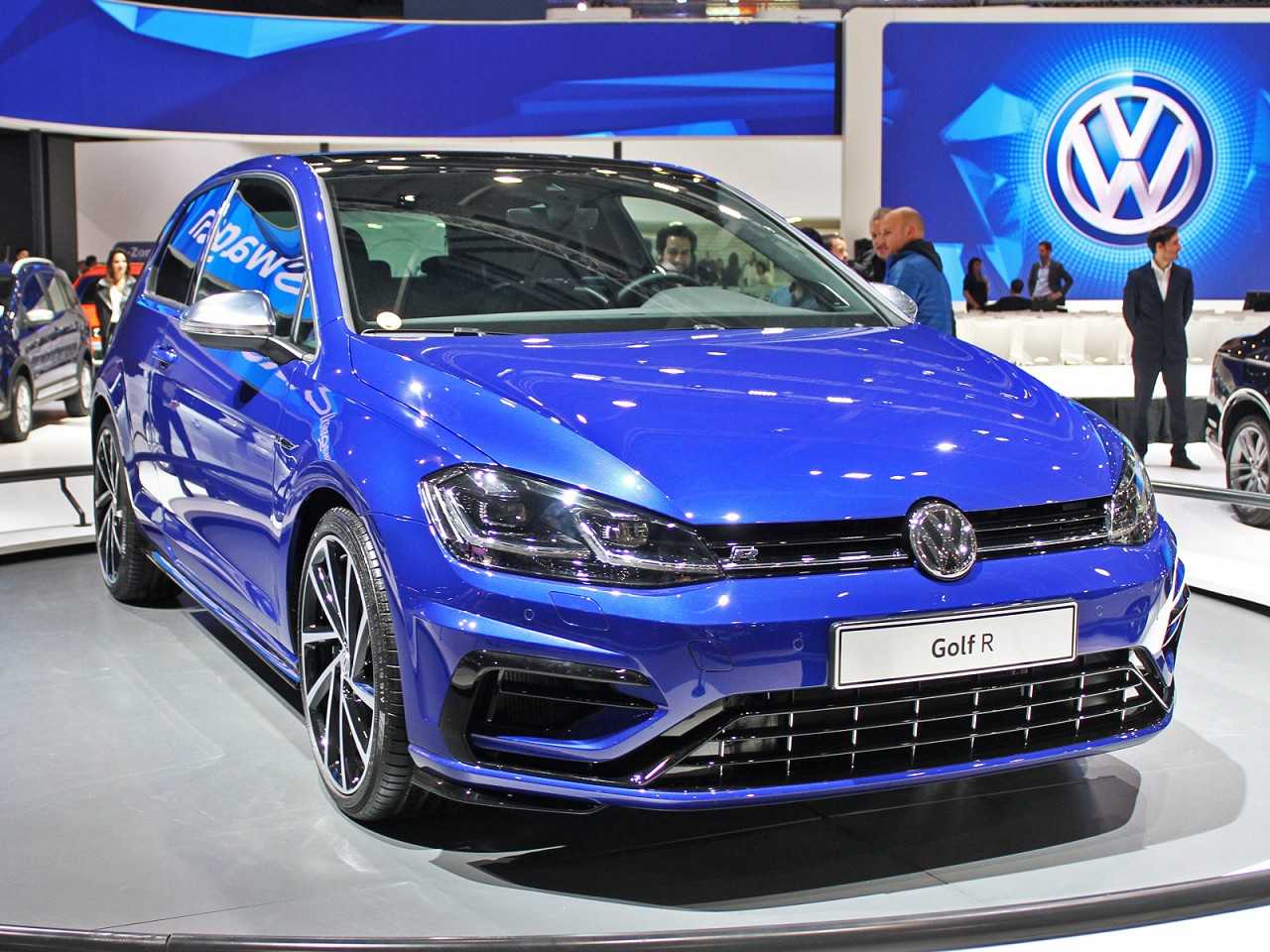 VolkswagenGolf 2018 - ngulo frontal