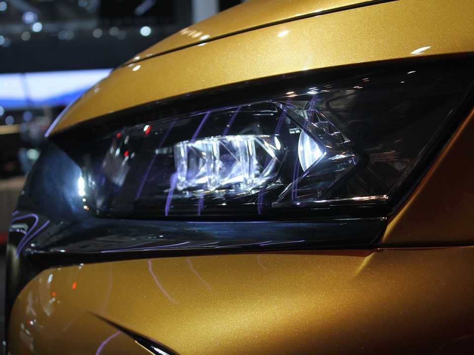 Citro�n�DS 7 Crossback 2018 - far�is