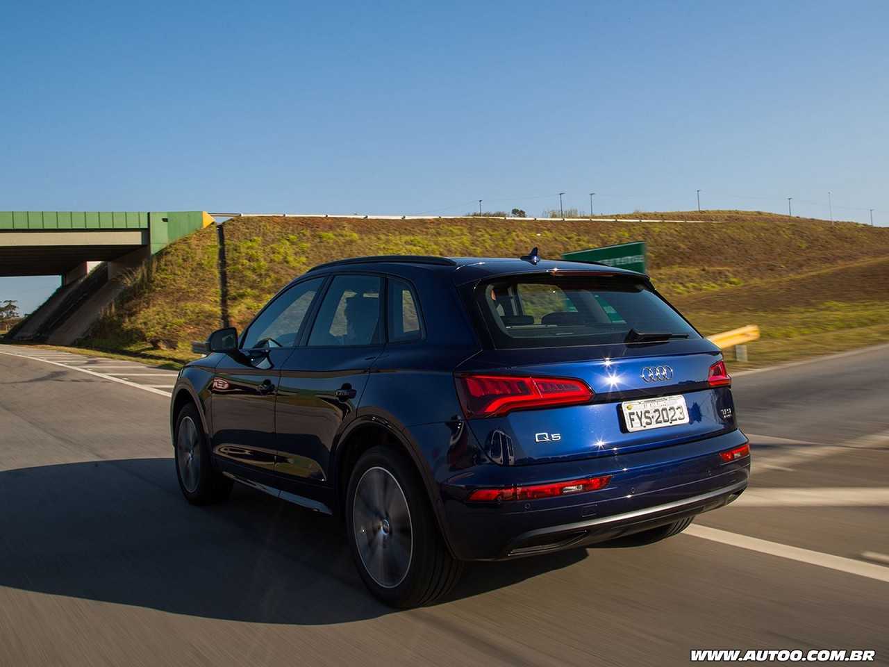 Audi�Q5 - Foto 26 de 27 - 1600 x 1200 pixels2018 - �ngulo traseiro