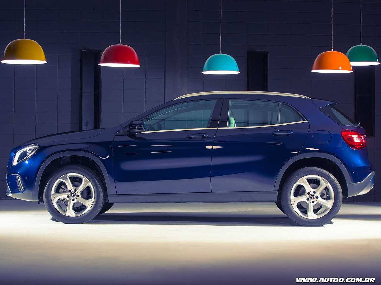 Mercedes-Benz�GLA - Foto 34 de 39 - 1600 x 1200 pixels2018 - lateral