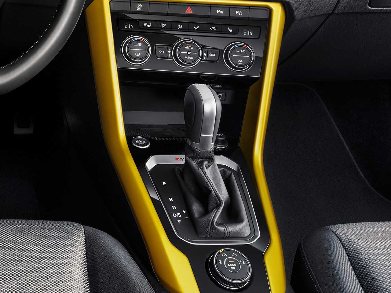 Volkswagen�T-Cross - Foto 129 de 143 - 1600 x 1200 pixels2018 - console central