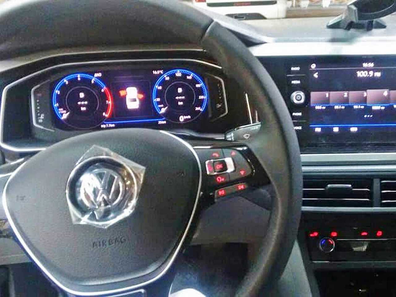 VolkswagenVirtus 2018 - volante