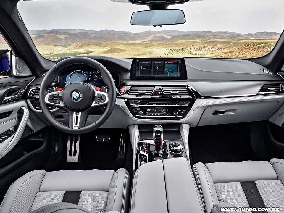 BMW�M5 2018 - painel