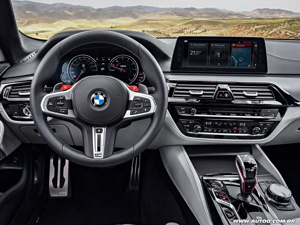 BMW�M5 2018 - painel