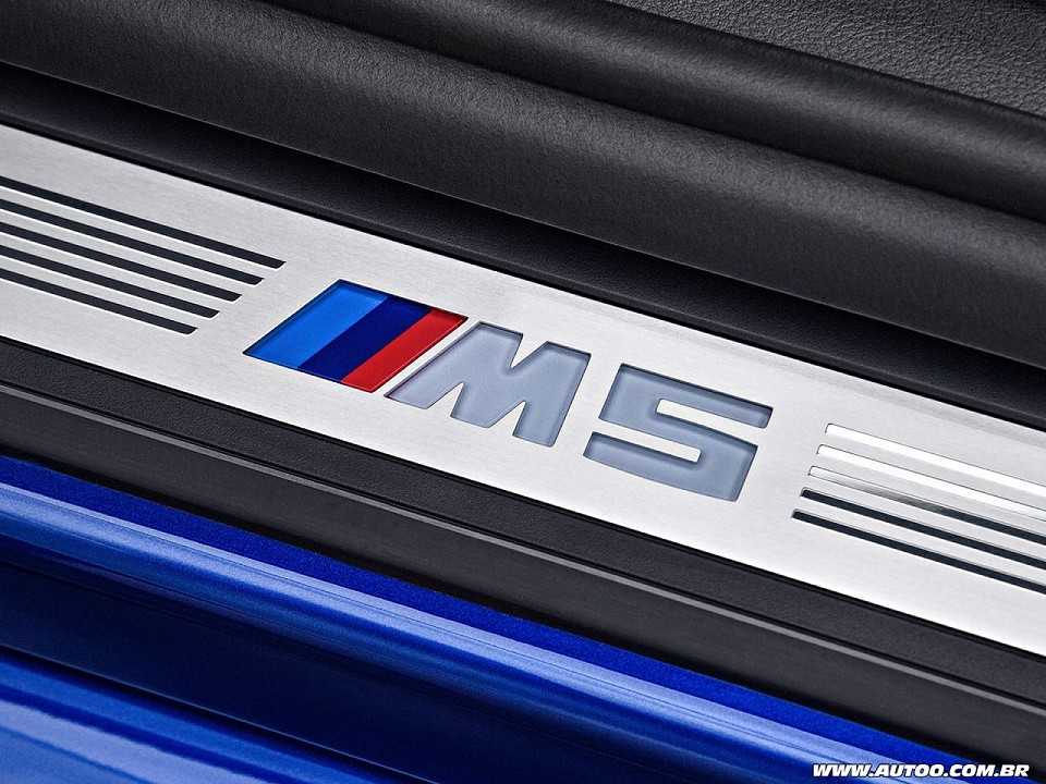 BMW�M5 2018 - portas