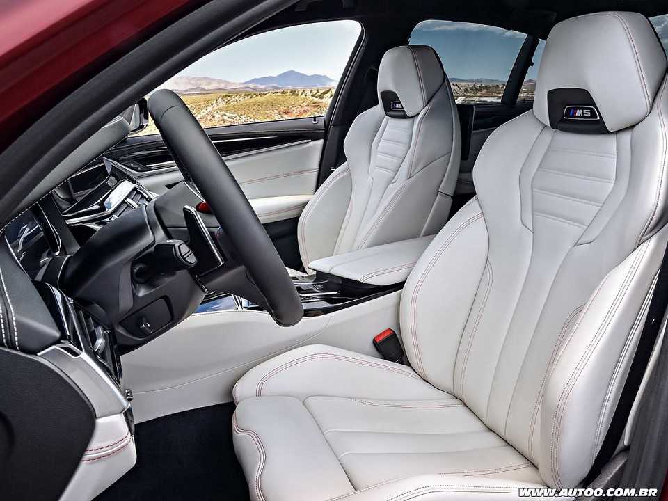 BMW�M5 2018 - bancos dianteiros