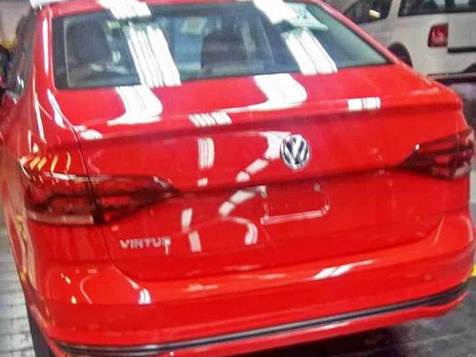 VolkswagenVirtus 2018 - lanternas