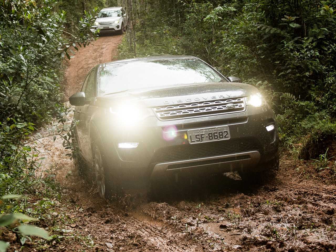 Land Rover�Discovery Sport - Foto 38 de 54 - 1600 x 1200 pixels2017 - �ngulo frontal