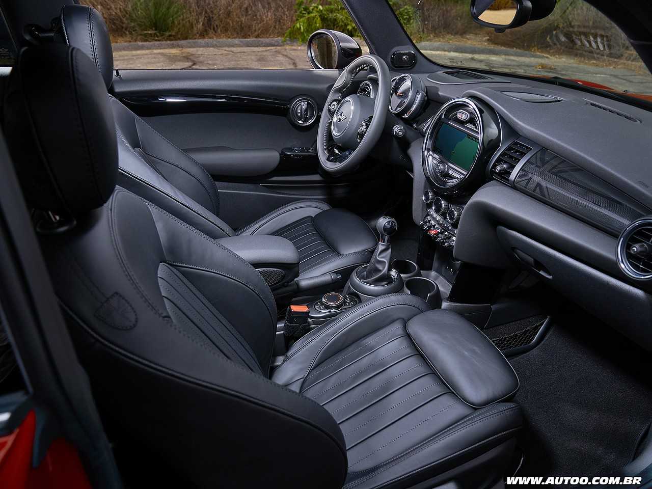 Mini�Hatch 3 portas 2018 - painel