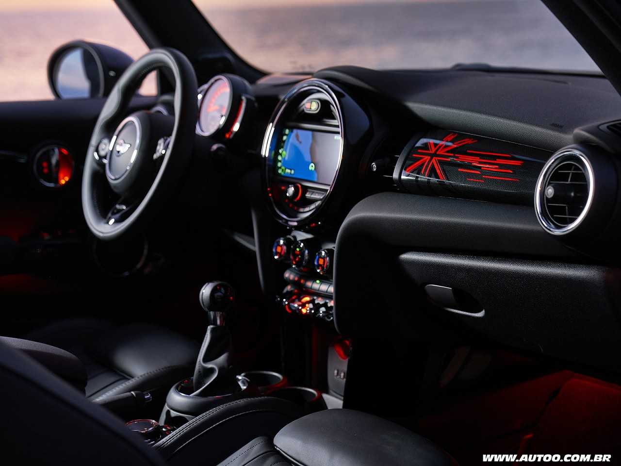 Mini�Hatch 3 portas - Foto 40 de 58 - 1600 x 1200 pixels2018 - painel