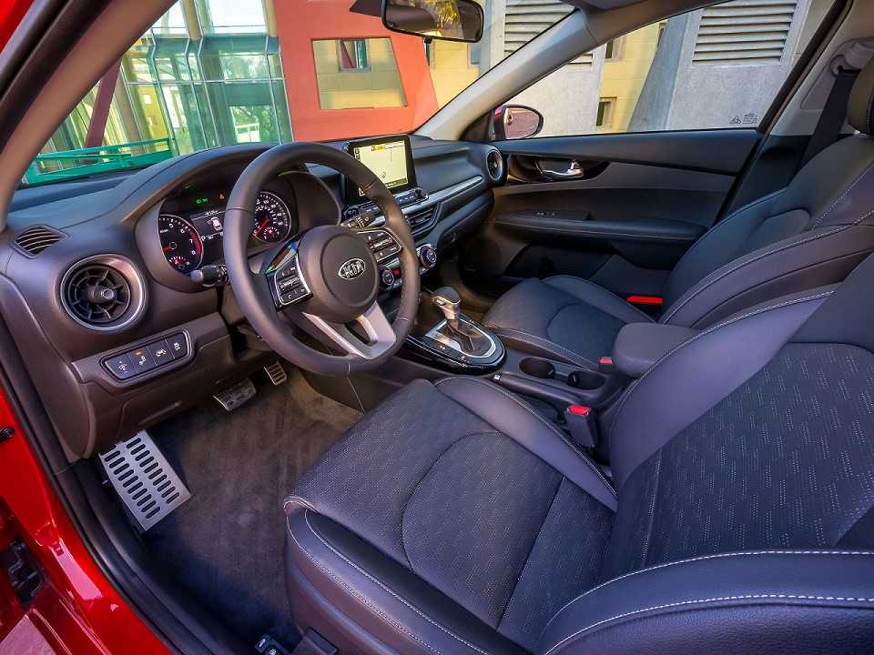 Kia�Cerato 2019 - bancos dianteiros