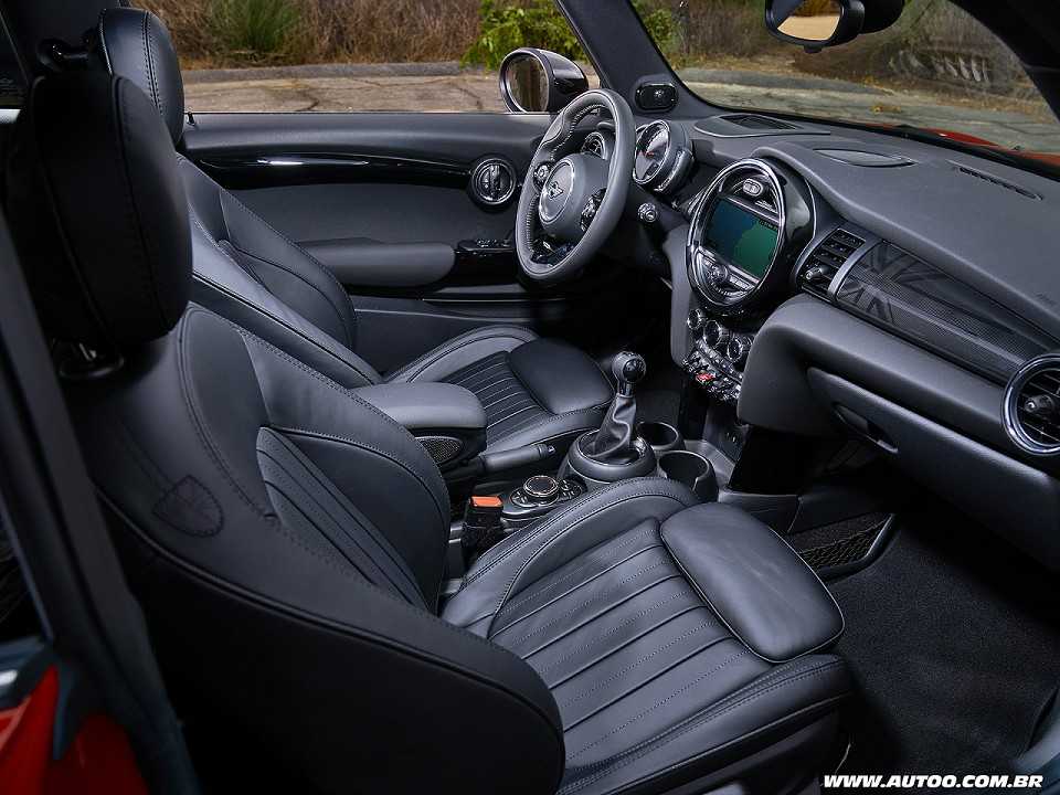 Mini�Hatch 3 portas 2018 - painel