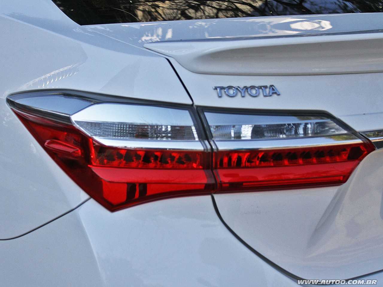 Toyota Corolla 2019 - lanternas