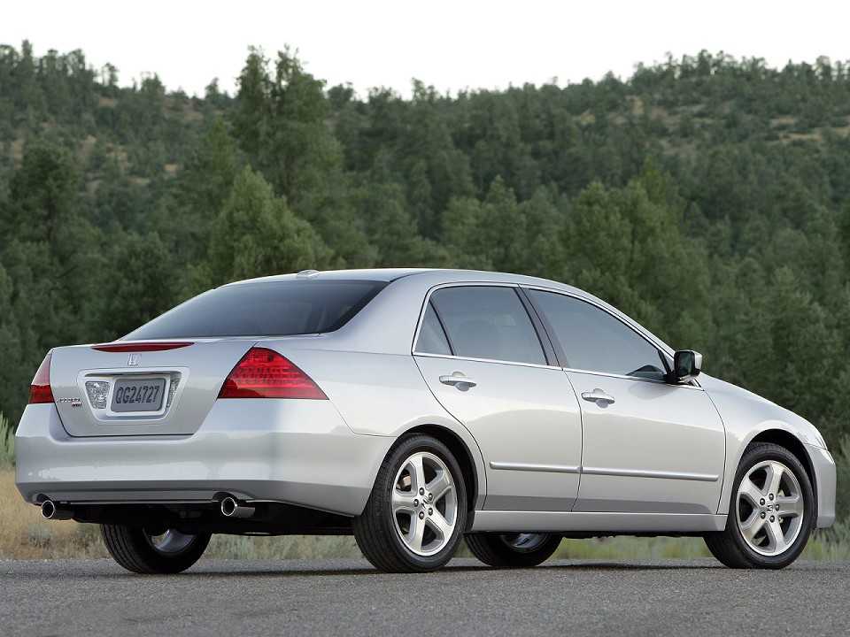 Honda�Accord 2006 - �ngulo traseiro