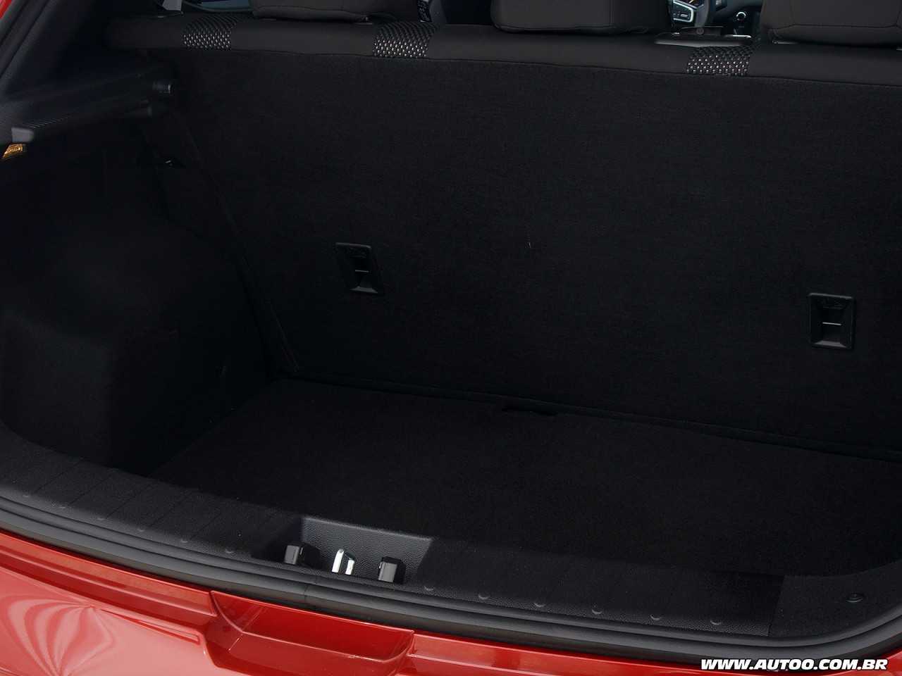 JAC�T40 2019 - porta-malas